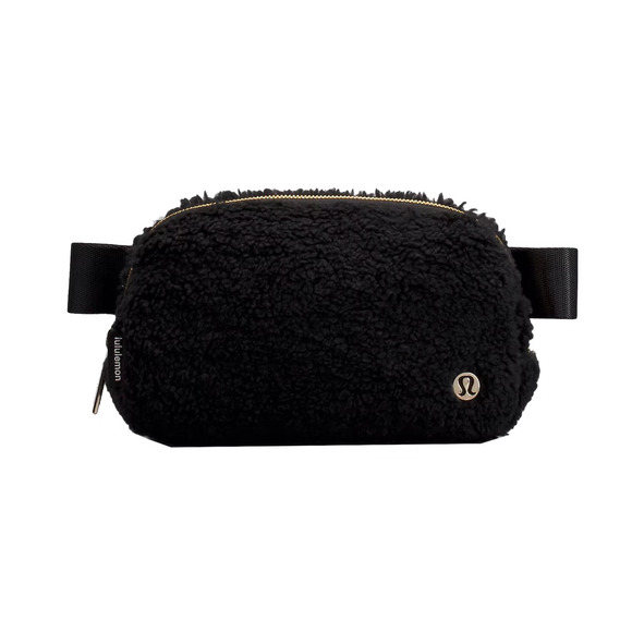 lululemon athletica Handbags - NEW NWT Lululemon Everywhere Belt Bag Fleece Black ONE SIZE